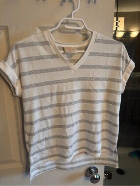 Cupio White and Light Gray Striped V-Neck Tee